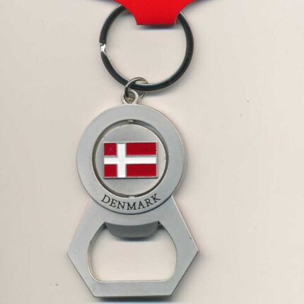 Nøglering med øloplukker og dansk flag