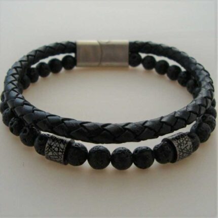 Dobbelt armbånd - læder og sort lava sten med perler