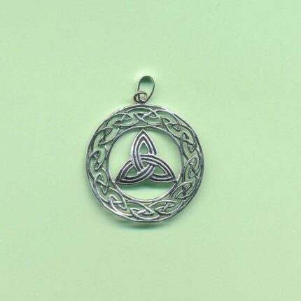 Keltisk velhæng med trinity knude